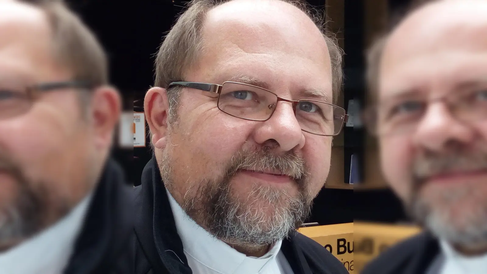 Weihbischof Wolfgang Bischof liest Ludwig Thoma. (Foto: Winfried Weithofer, CC BY-SA 4.0)