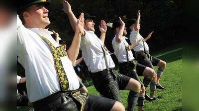 „D&#39;Schwuhplattler” laden zur Schnupper-Plattlprobe anlässlich der Kulturtage ein. (Foto: Benjamin Hahn)