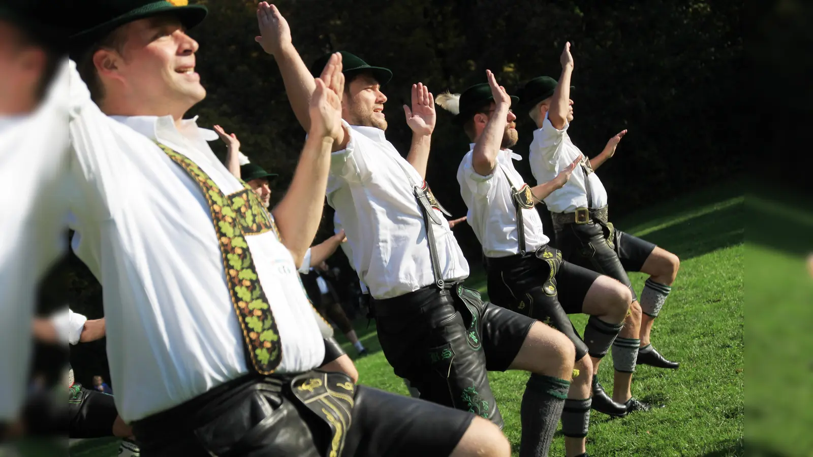 „D&#39;Schwuhplattler” laden zur Schnupper-Plattlprobe anlässlich der Kulturtage ein. (Foto: Benjamin Hahn)