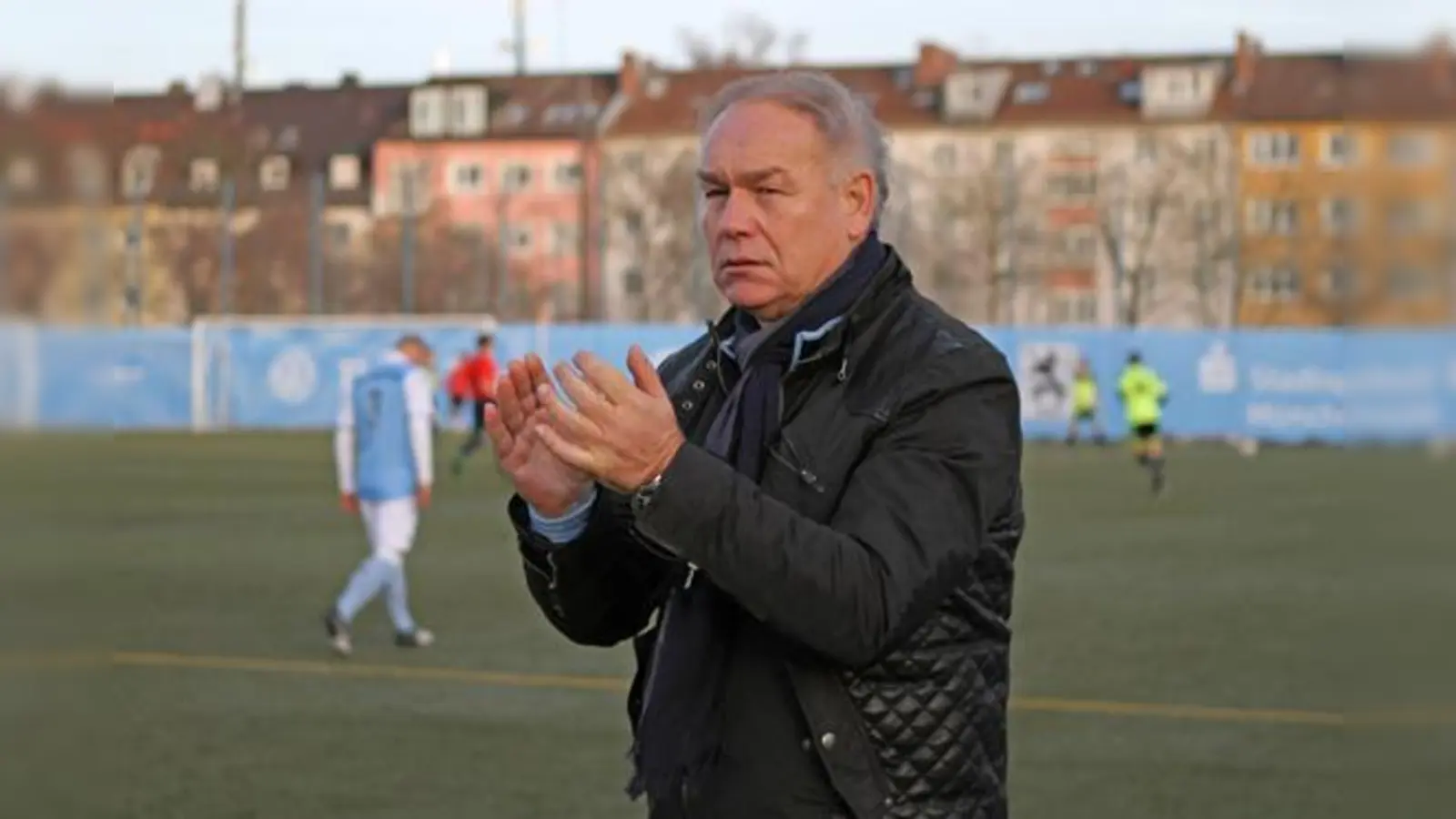 Punktspielpremiere: Amateur-Trainer Antonio De Spirito.  (Foto: A. Wild)