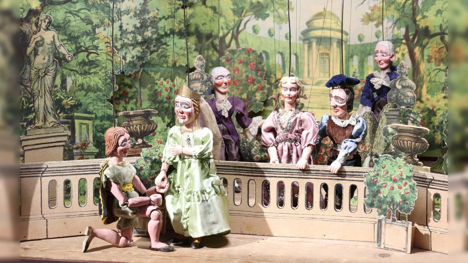 Zur Marionettenausstellung „So ein Theater!” bietet das Sudetendeutsche Museum ein Begleitprogramm für Kinder ab fünf Jahren an. (Foto: Daniel Mielcarek/SDM)