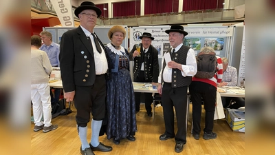 Bayerisches Brauchtum pflegt der Heimat- und Volkstrachtenverein d&#39;Parsberger Germering. (Foto: Patrizia Steipe)