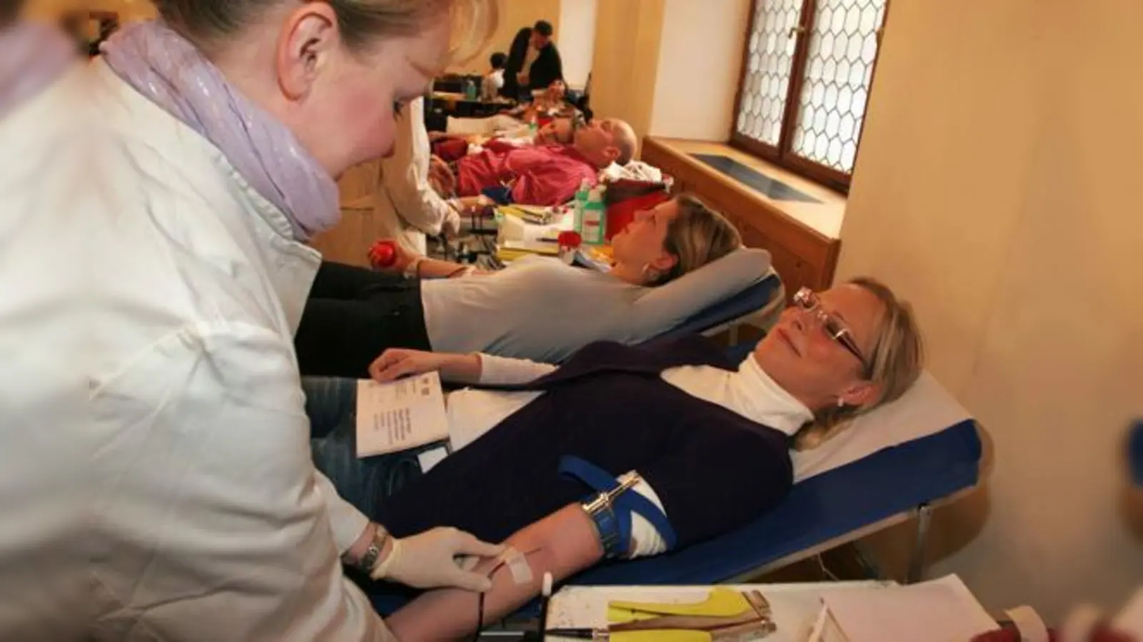 Vollblut-Mitarbeiter: Städtische Angestellte spendeten Blut.  (Foto: Nagy/Presseamt)
