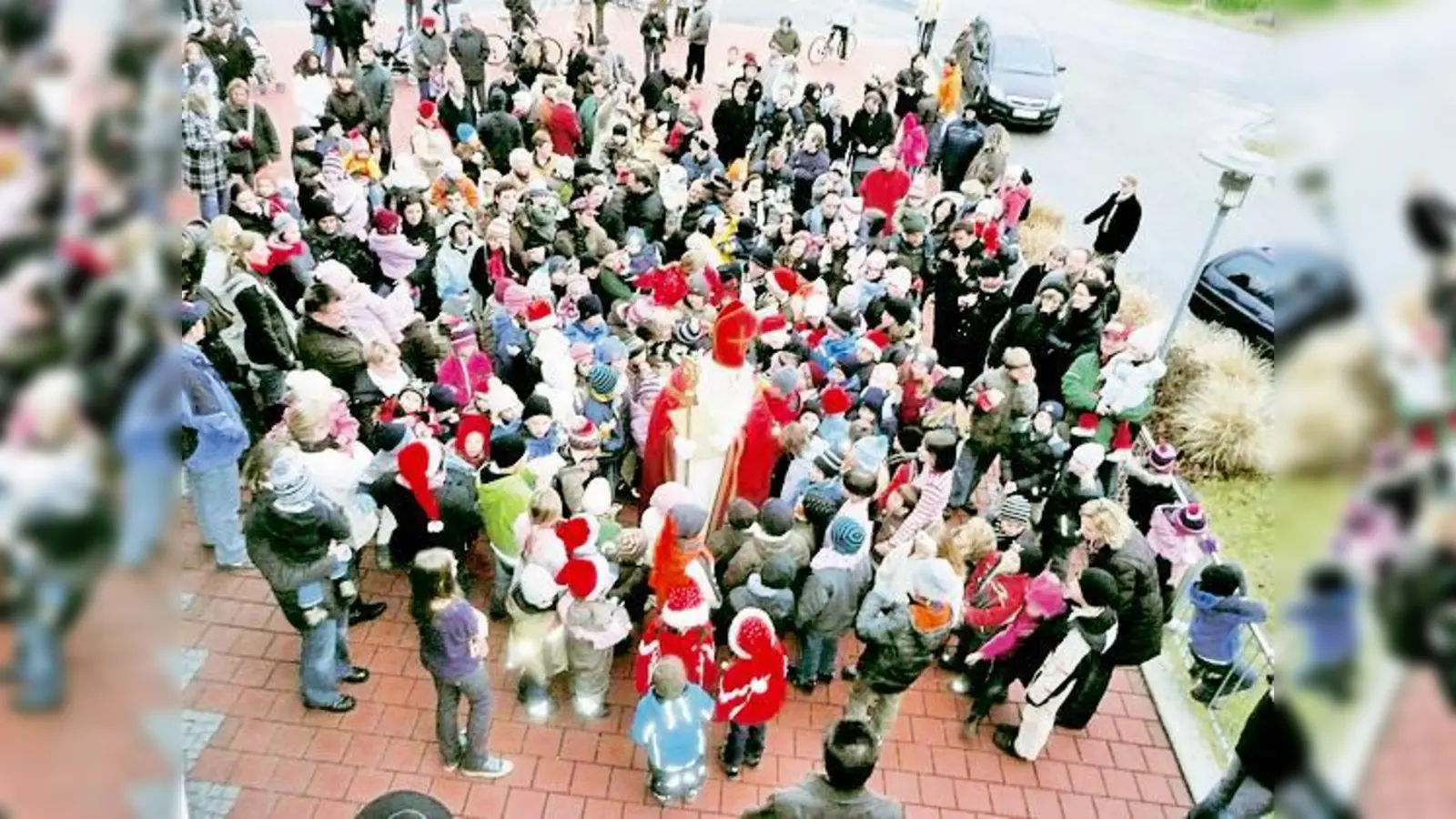 Der Besuch des heiligen Nikolaus sorgte für strahlende Kinderaugen. 	 (Foto: Privat)