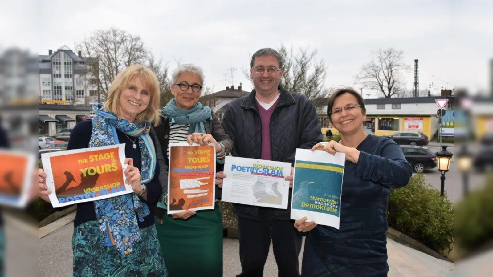 Die Gründer des Starnberger Dialogs setzen sich unermüdlich für Demokratie ein: Sissi Fuchsenberger (v.l.), Martina Neubauer, Dr. Stefan Koch und Kerstin Täubner-Benicke. Nicht mit im Bild ist Rainer Hange. (Foto: Hauck)