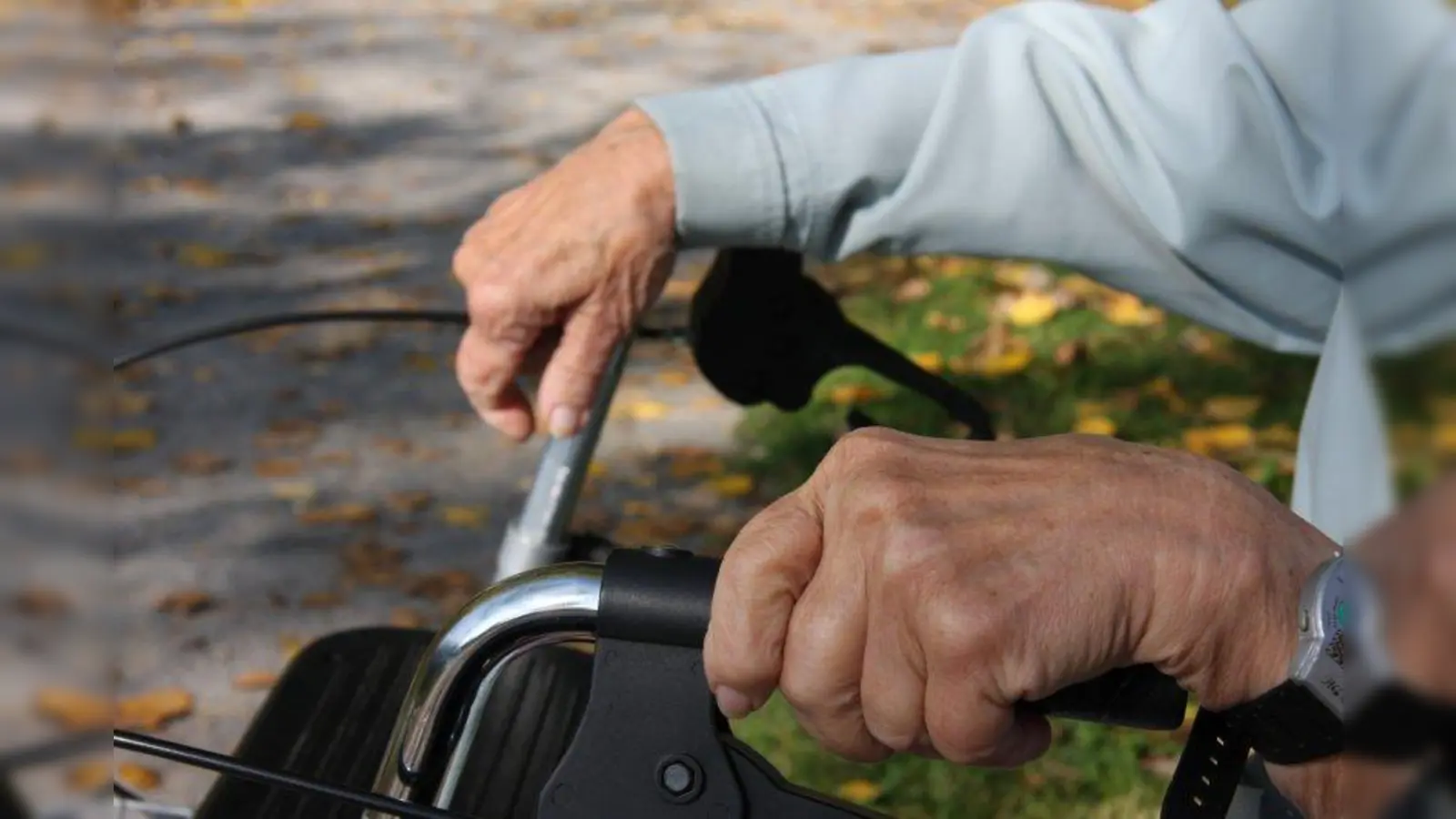 Wohnen und Betreuung für alte Menschen: Geht es nach der Münchenstift GmbH soll in der Franz-Nißl-Straße das „neue” Hans-Sieber-Haus entstehen. (Foto: R. B./pixelio.de)