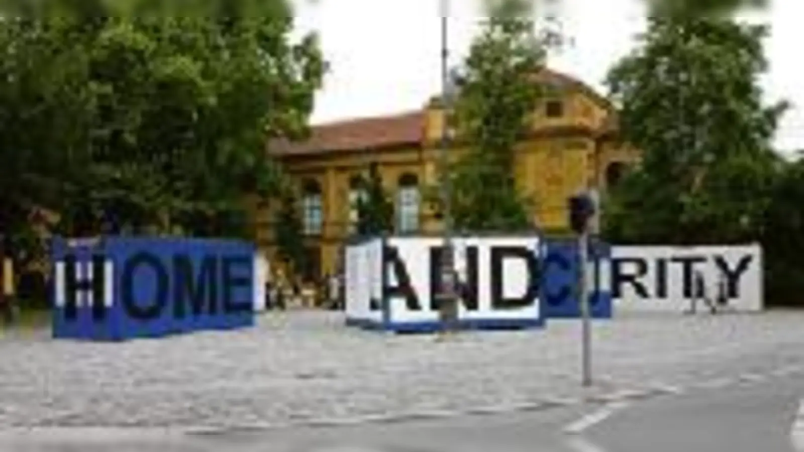 Noch bis Sonntag zu sehen: »Homeland Security« am Königsplatz.  (Foto: VA)