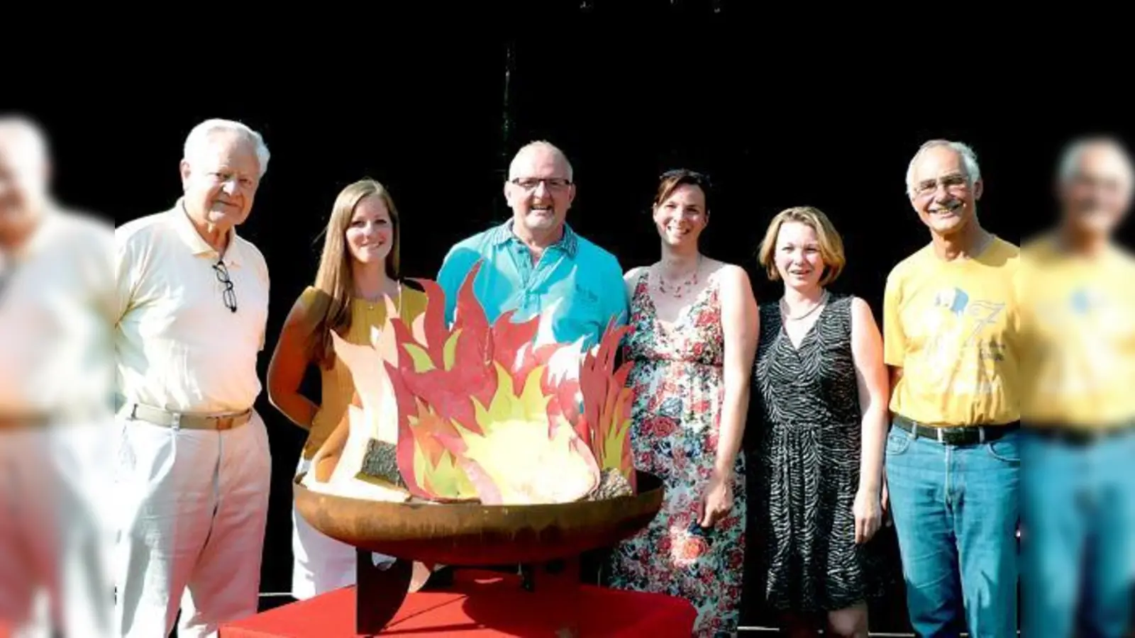 Von links: Peter Pfirstinger, Alois Rath, Monika Wildmoser, Nicola Dinkel Holer und Sigmund Manhart, die herzlich ihre neue Kita Leitung Sonja Britt (2. von links) begrüßten. 	 (Foto: privat)