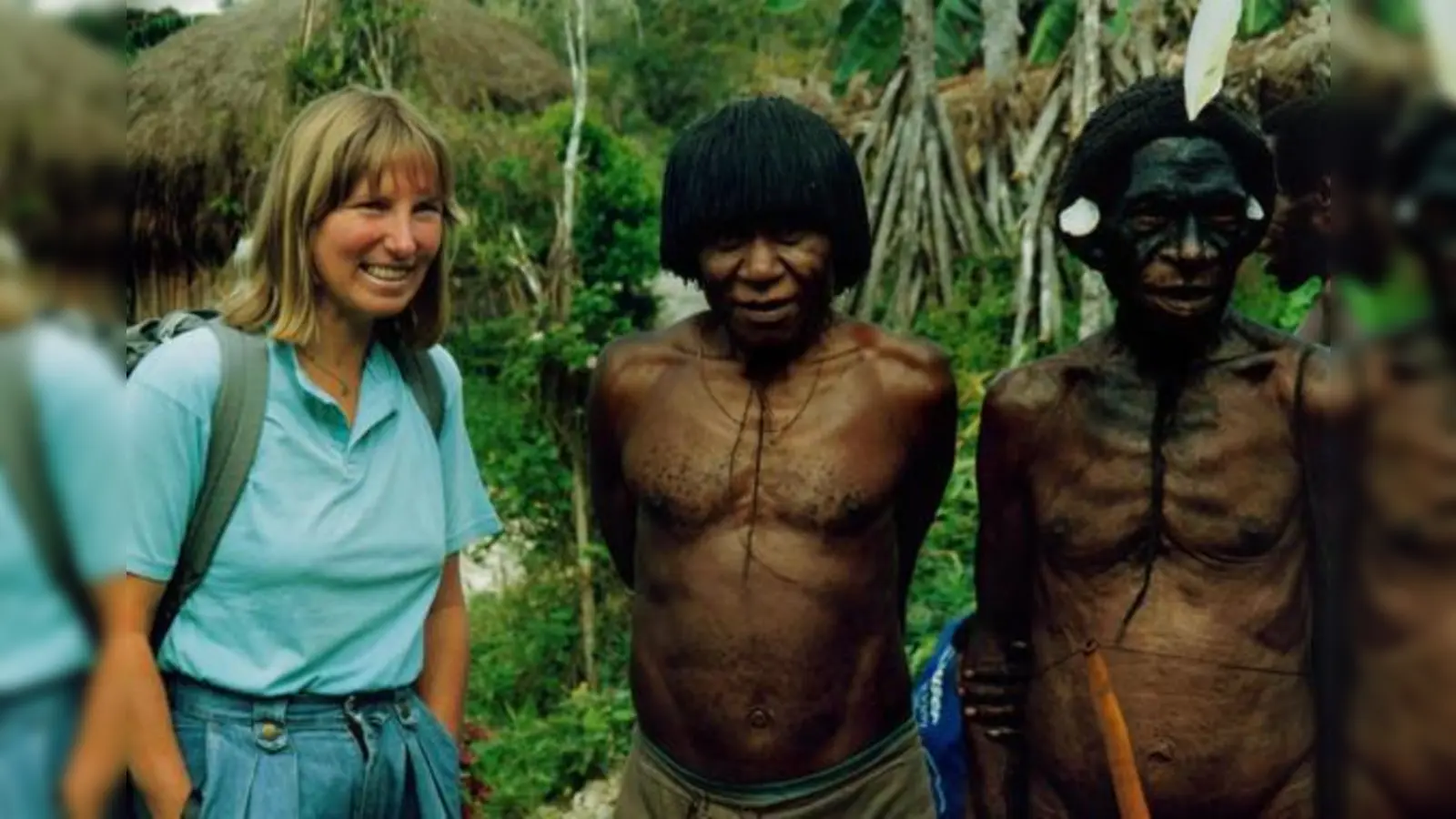 Ruth Stark bei den Ureinwohnern auf Neuguinea, den Dani.	 (Foto: Adi Stark)