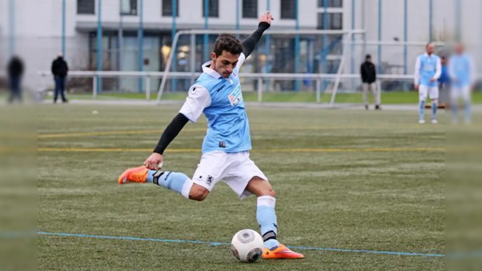 Distanzschütze: Yalcin Cingirt.  (Foto: A. Wild)