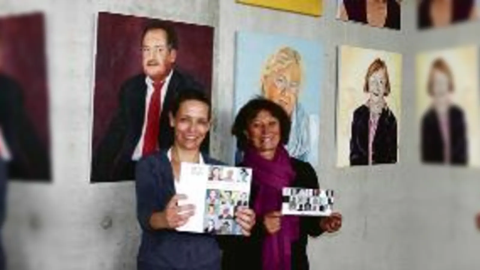 Tatiana Hänert (links) und Marta Reichenberger vom Kulturhaus Milbertshofen suchen Modelle für eine »Galerie der echten Milbertshofener«. Sie können auch mitmachen!  (Foto: em)