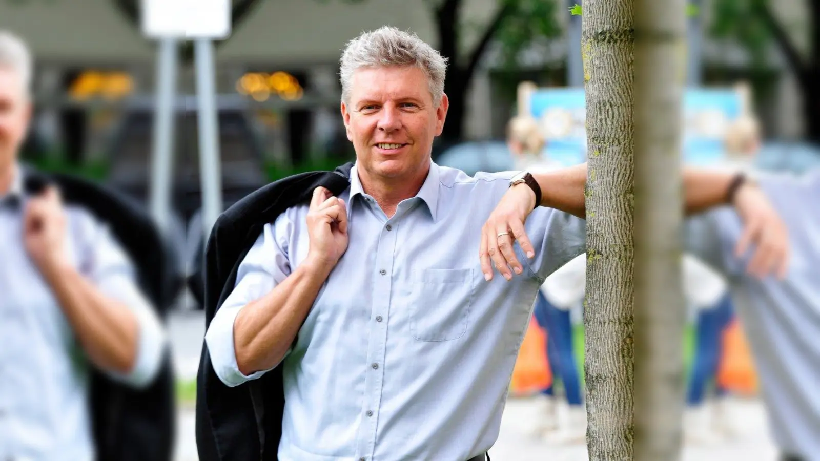 Oberbürgermeister Dieter Reiter besucht am Donnerstag, den 7. Juni, das Alten- und Servicezentrum Laim. (Foto: Marcus Schlaf)