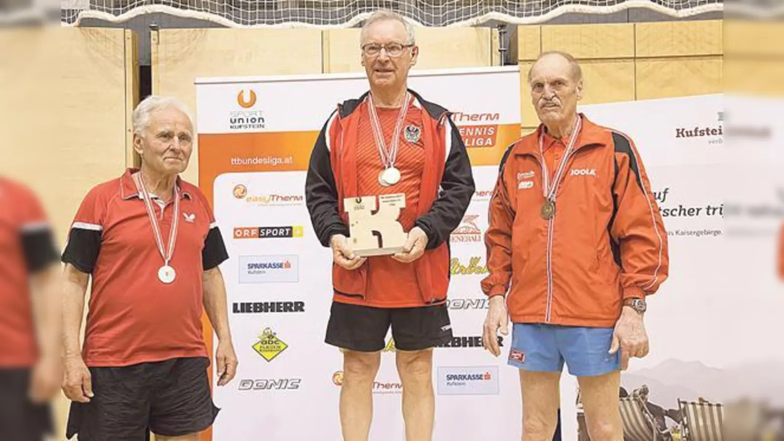 Hermann Derler (Bildmitte) hat am Wochenende bei den Senioren-Meisterschaften groß abgeräumt.	 (Foto: VA)
