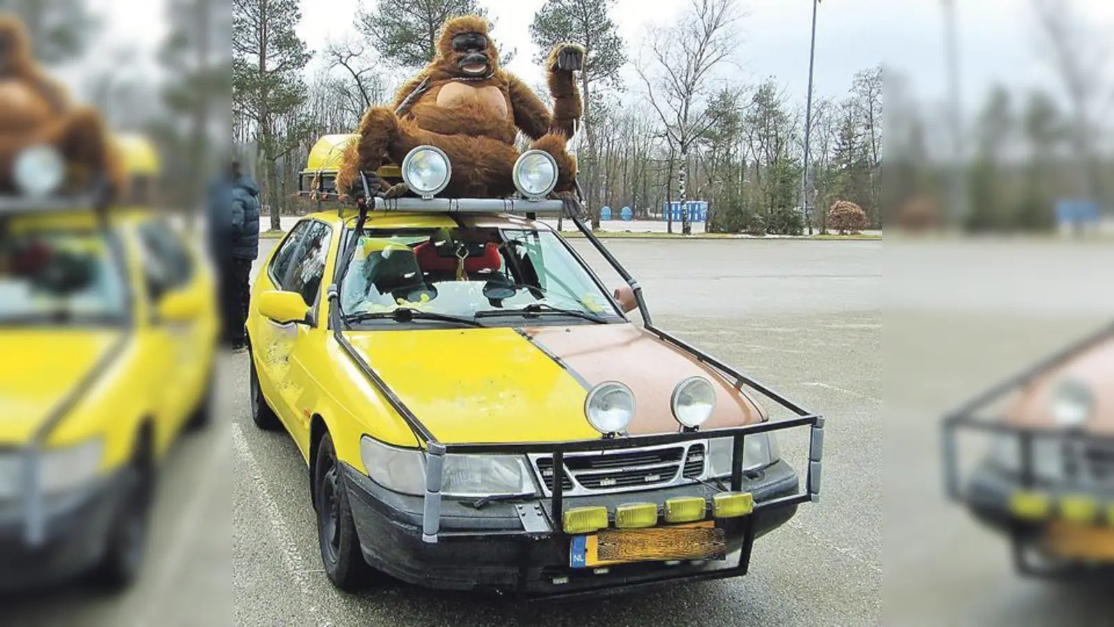 Lustig sind solche Fahrzeuge, egal ob mit oder ohne Affe, natürlich schon, aber für Fußgänger stellen die ungenehmigten Anbauteile im Falle eines Unfalles ein hohes Verletzungsrisiko dar.	  (Foto: Polizei)