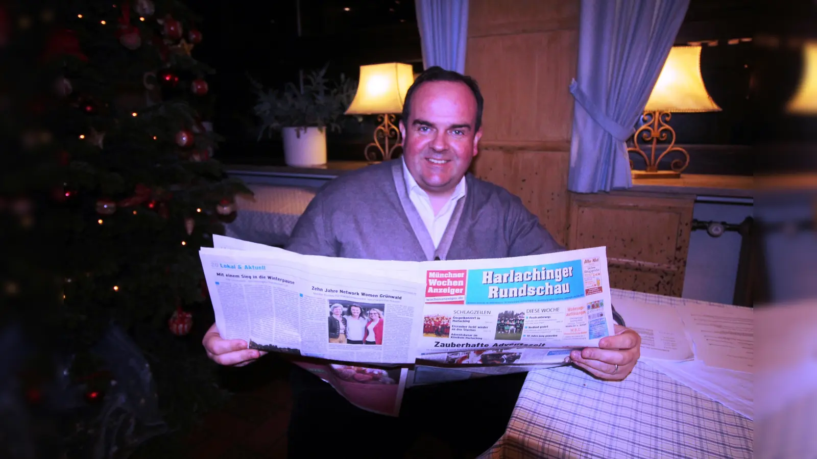 Gut informiert sein. Wichtig gerade auch für unsere Stadtteilbürgermeister. Clemens Baumgärtner als Vorsitzender des Bezirksausschusses Untergiesing-Harlaching zählt die Harlachinger Rundschau zu seiner Standard-Lektüre, um über das Stadtteilgeschehen auch aus der Presse bestens informiert zu sein. / (Foto: RedH)