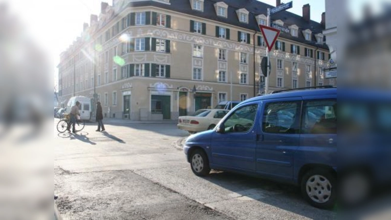 Die Gollier- und Astallerstraße sowie die Bergmannstraße sollen bald saniert werden. Nach der Straßenausbaubeitragssatzung können die Eigentümer zu Beiträgen herangezogen werden. (Foto: tg)