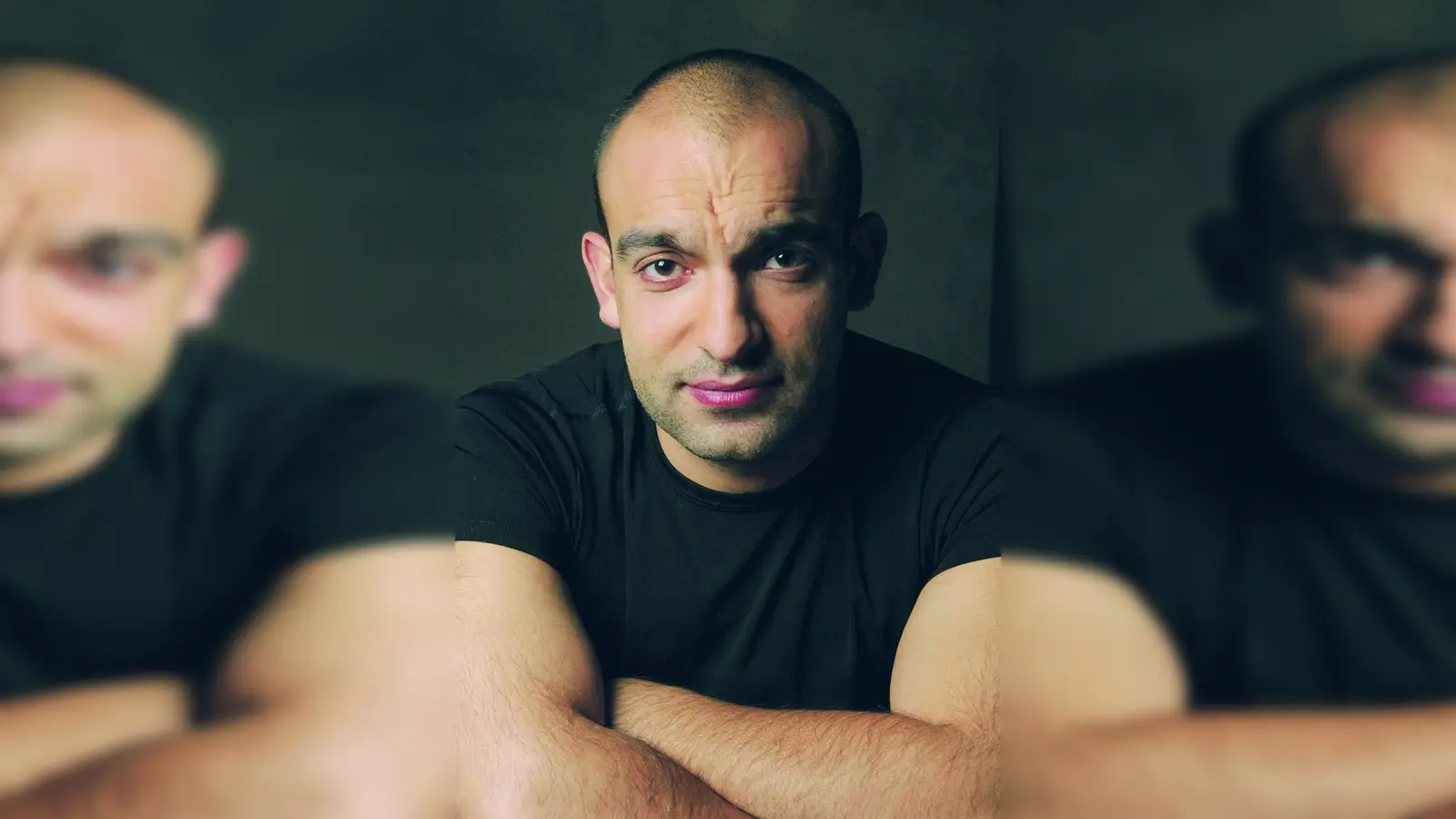 Mit seinem neuen Programm „Fragil” tourt Django Asül quer durch Bayern. Nun macht er Halt im Orlandosaal der Stadthalle Germering, der wieder bespielbar ist. (Foto: pi)