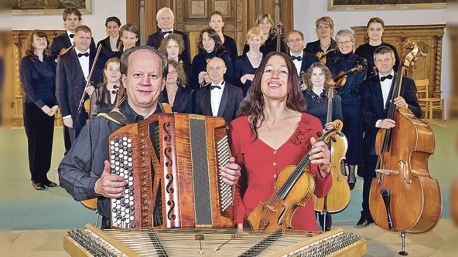 Virtuosen nicht nur an Akkordeon und Violine: Rudi Zapf und Sunny Howard.	 (Foto: VA)