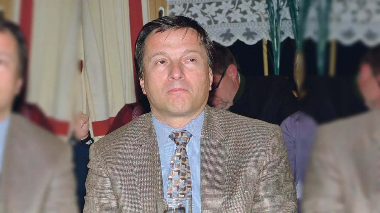 Bürgermeister Max Gotz ist zufrieden und stolz auf seinen Haushalt 2013 wie auf die Planung 2013.	 (Foto: bb)