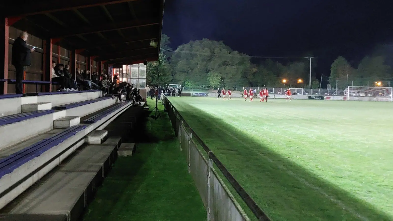 Im Sportzentrum Taufkirchen/Vils kommt es zum Duell BSG Taufkirchen vs. SV Eintracht Berglern. (Archivbild: bas)