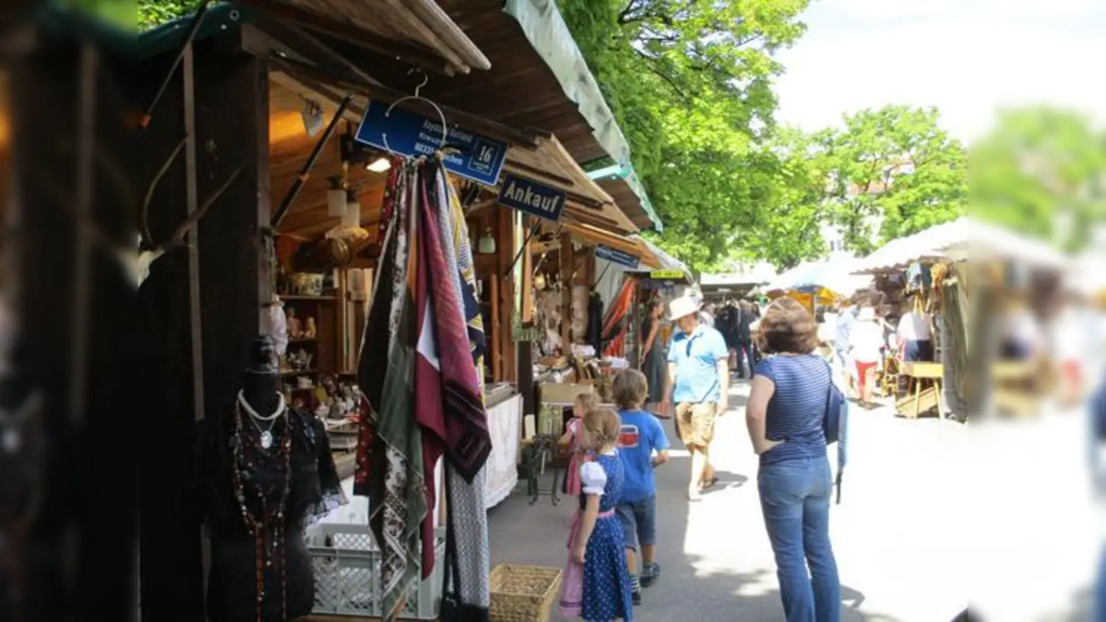 Bei über 300 Marktständen mit Kitsch, Kunst und Küchenwundern dürfte wohl für jeden Geschmack was dabei sein.	 (Foto: cr)