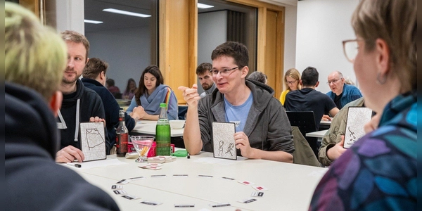 Beim Spieletreff können neue Spiele getestet und bekannte Klassiker gespielt werden. (Foto: Alex Scharf)