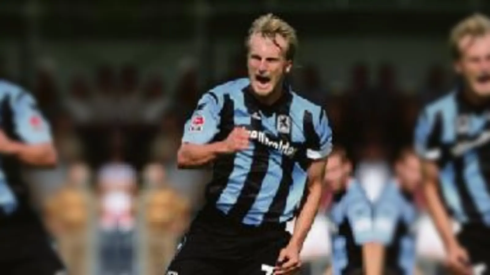 Daniel Bierofka unmittelbar nach seinem Tor zum 1:1  doch dabei blieb es nicht.	 (Foto: Michael Titgemeyer)