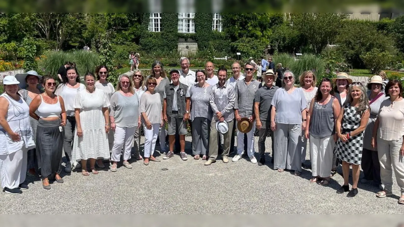 Der Chor „Rondo Vocale” zählt heute über 30 aktive Sängerinnen und Sänger.  (Foto: Rondo Vocale)