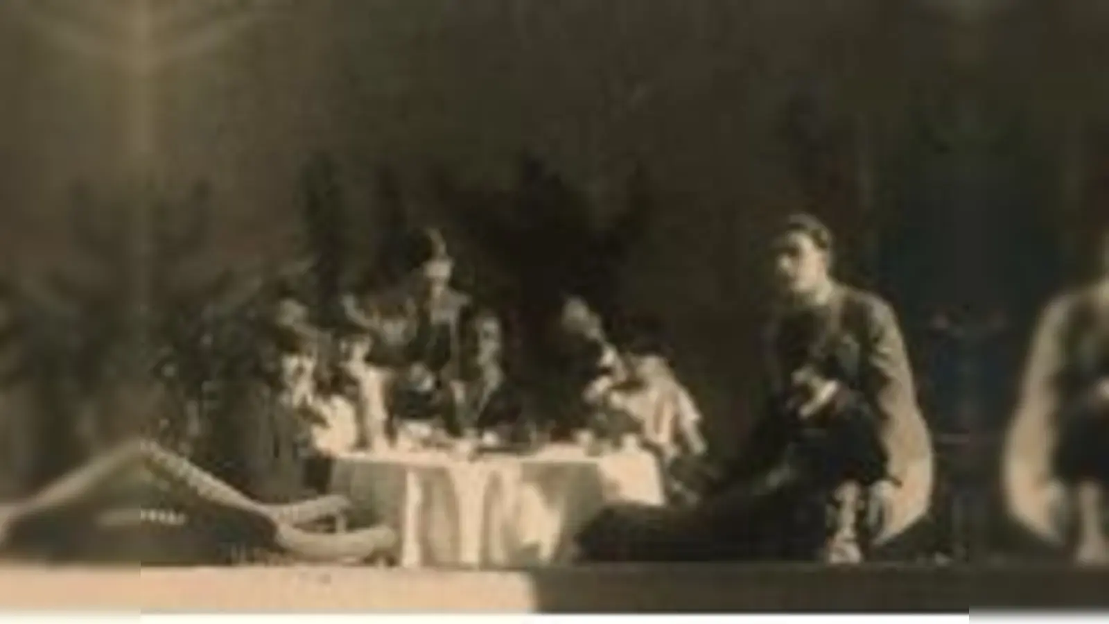Die Manns privat 1927 im Garten der Villa in der Poschingerstraße.  (Foto: Eduard Wasow/Monacensia)