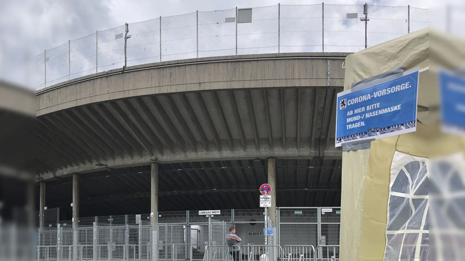 Schauplatz des Münchner Derbys: Grünwalder Stadion. (Foto: Anne Wild)