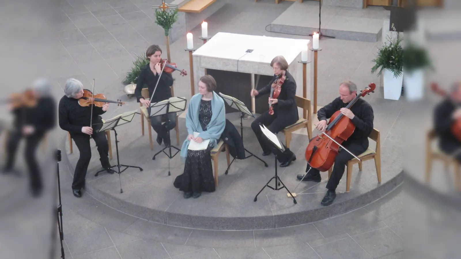 Eine „kleine Gute-Nacht-Musik“ für die Pflegeberufe am Palmsonntag in der St. Maximilian Kolbe Kirche. (Foto: VA)