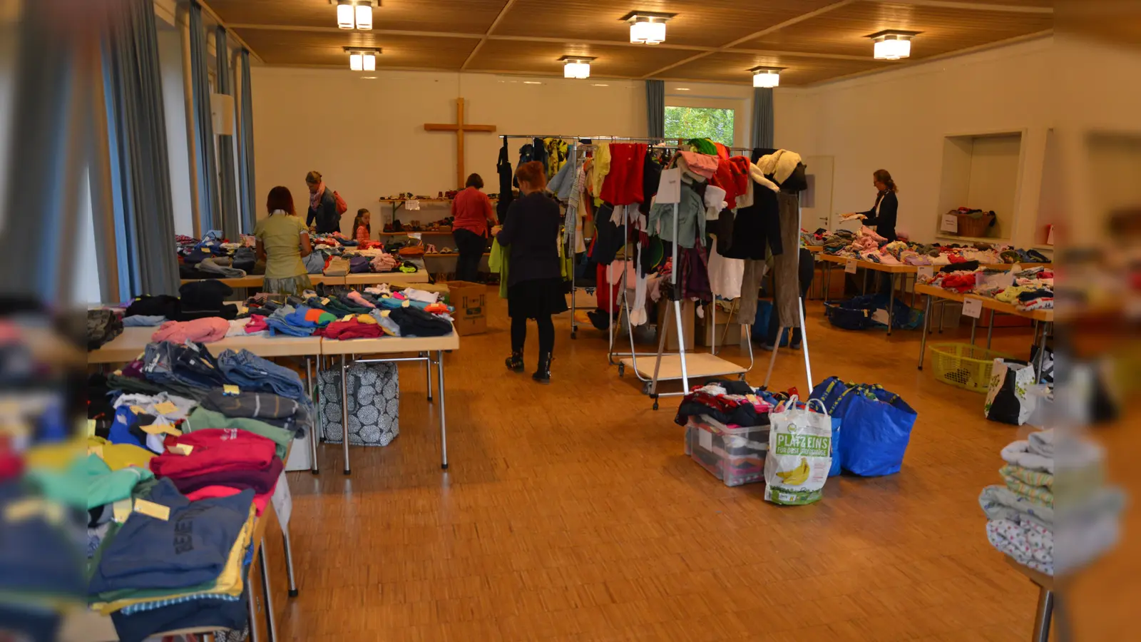 Stöbern, ratschen, shoppen, schlemmen: Das alles geht am Samstag in der Gustav-Adolf-Gemeinde. (Foto: VA)