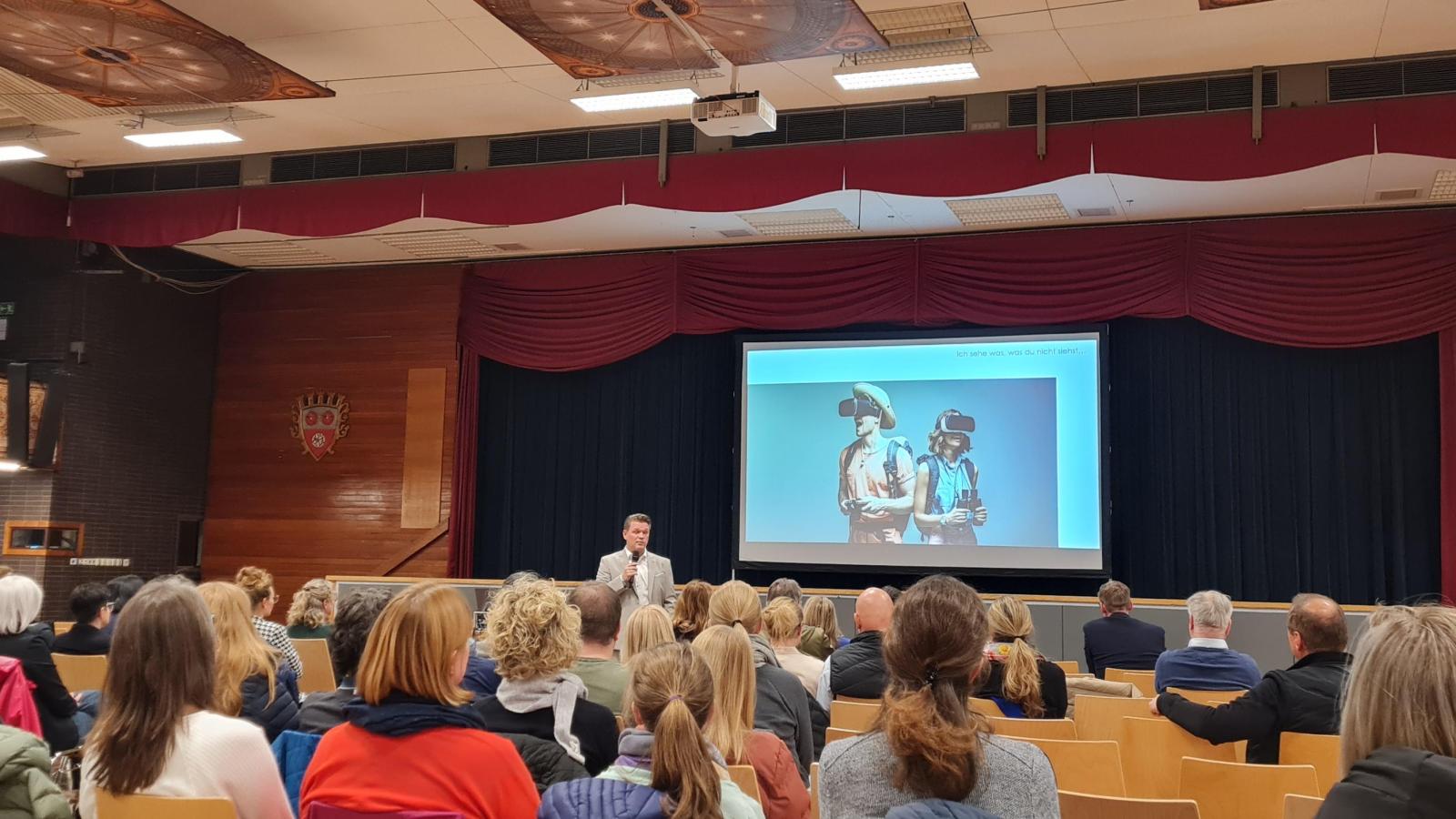 Kastulus-Realschule-Moosburg-kl-rt-auf