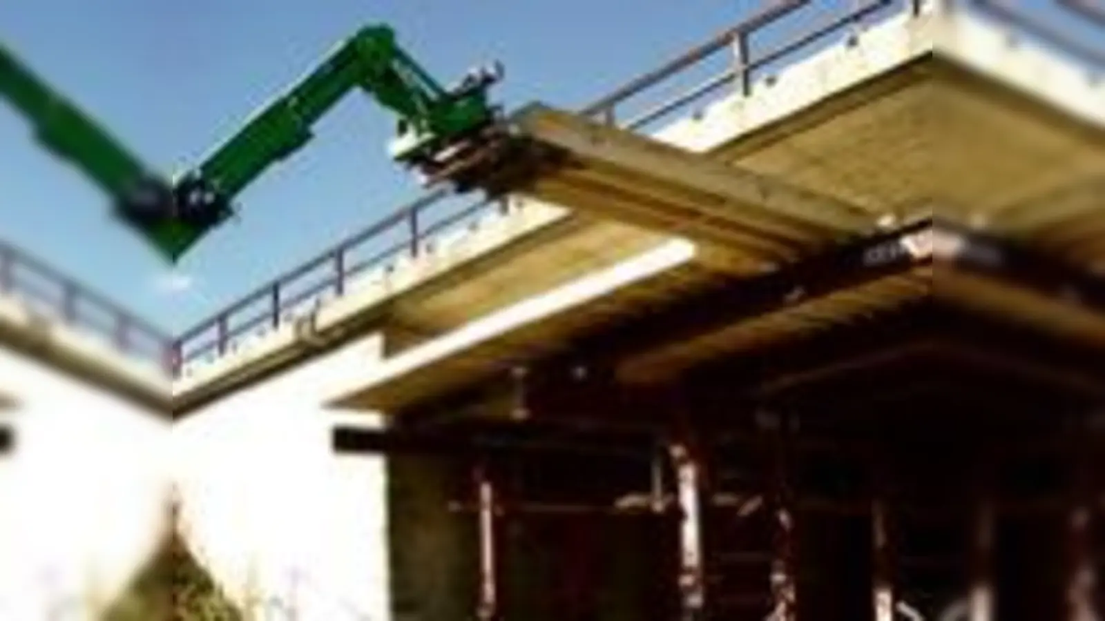 Mini-Kulturwerkstatt, Brücken-Tour, Kunstwettbewerb  viele Beiträge von Freimann zum 850. Geburtstag der Stadt.  (Foto: Privat, em)