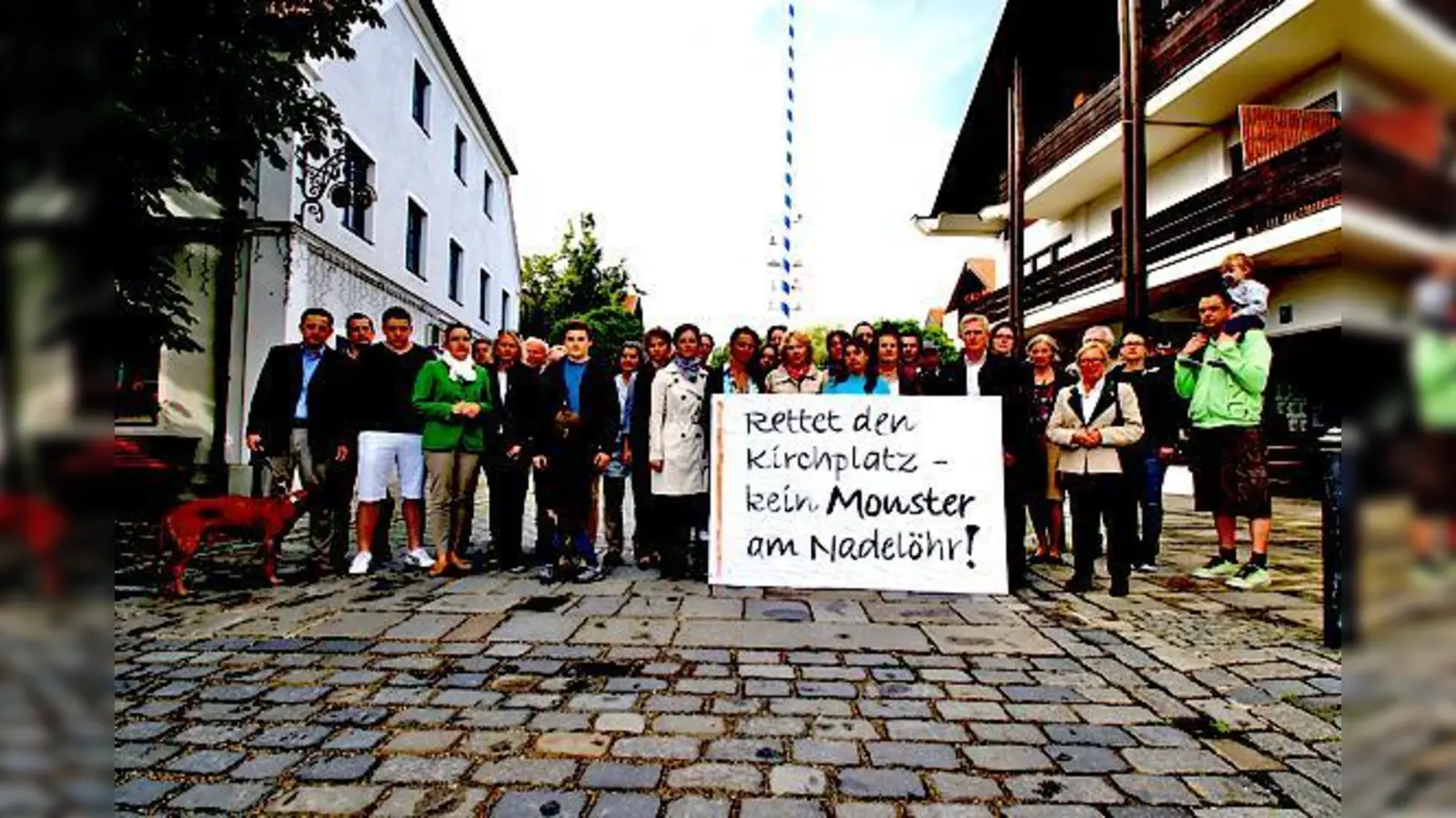 Das Projekt, einen Supermarkt gegenüber dem Kirchplatz zu errichten, hat Kritiker gefunden. 	 (Foto: VA)