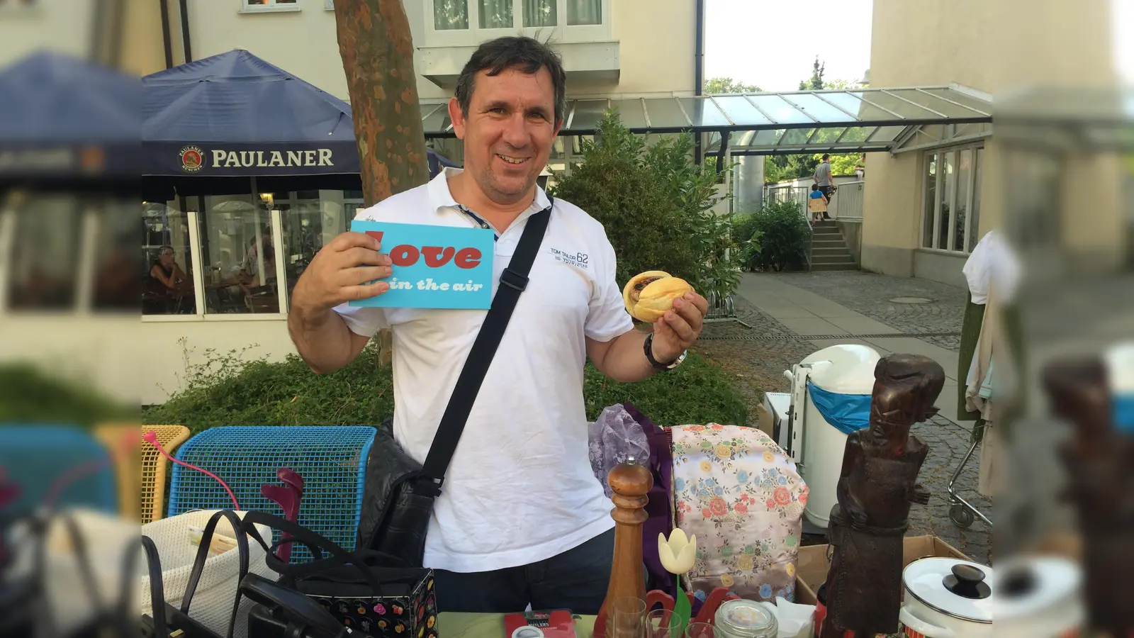 Der beliebte Nachtflohmarkt der BVO findet wieder am 28. Juni in der Ottobrunner Ortsmitte statt. (Foto: Heike Woschee)