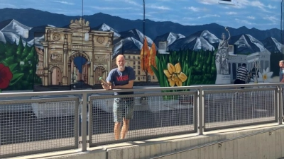 Street-Art-Künstler Marcus Dörr verschönert 26 DB-Gebäude im Münchner Osten mit seiner Graffiti-Kunst. (Foto: DB AG)