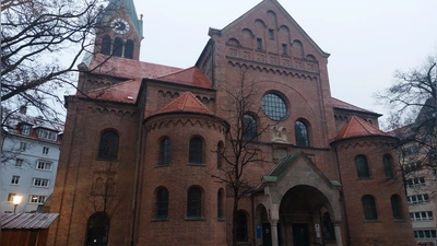 In St. Johannes am Preysingplatz ist durch einen Brand ein Schaden in vierstelliger Höhe entstanden. (Archivbild: bas)