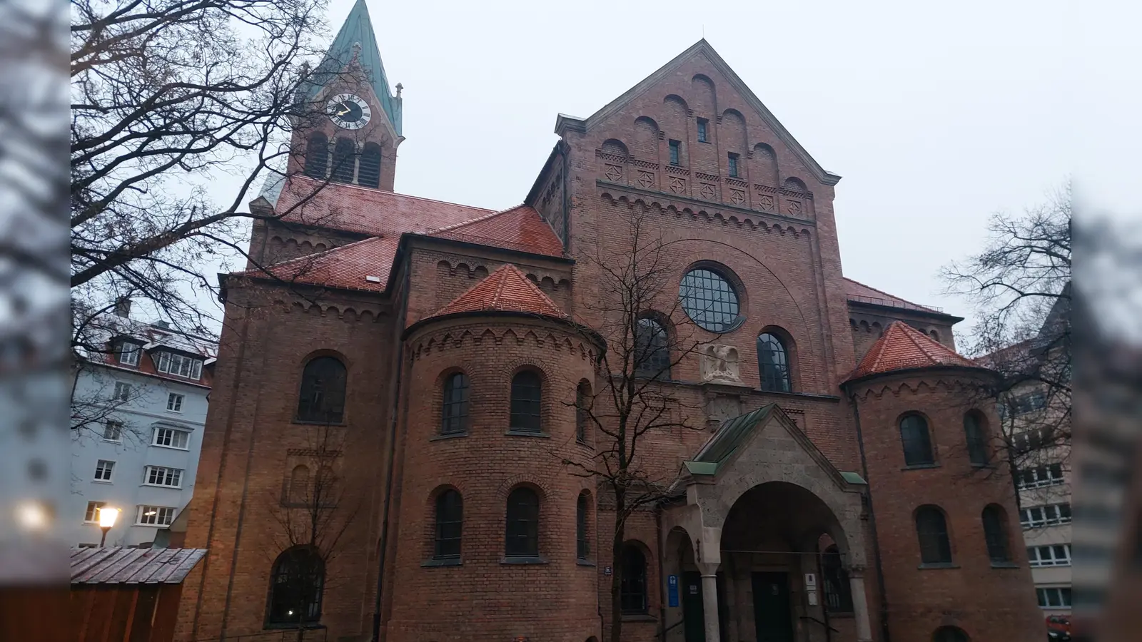 Die evangelische Kirche St. Johannes befindet sich am Preysingplatz. (Foto: bas)