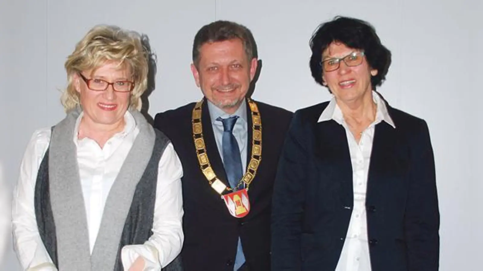 Susanne Jaspert, Bürgermeister Klaus Korneder und Ingrid Röser (von links nach rechts).	 (Foto: privat)