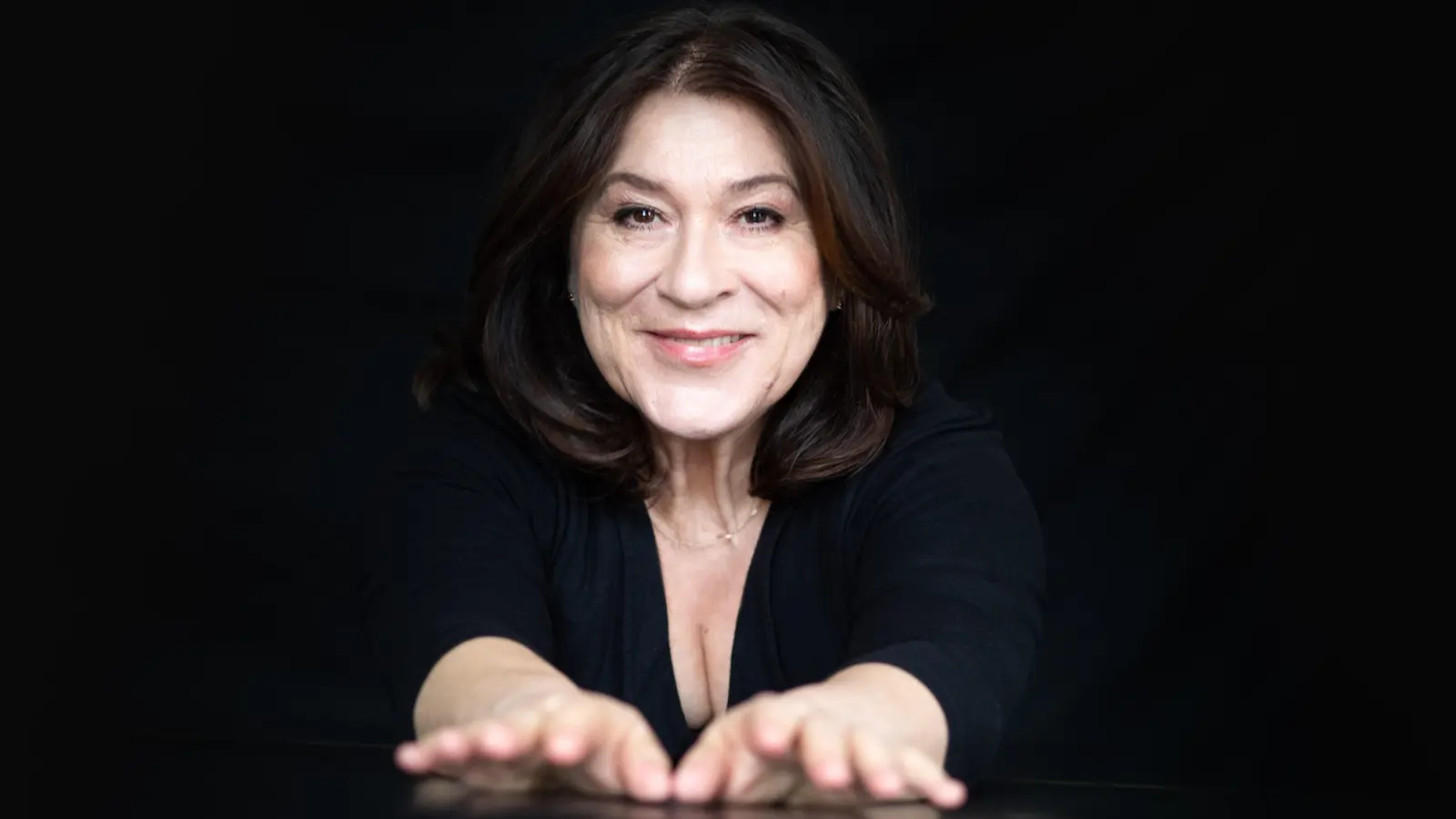 Zusammen mit dem „Ensemble Verve” präsentiert Schauspielerin und Vorleserin Eva Mattes Werke von Luise Kaschnitz, Paul Auster und Mary Ruefle.  (Foto: © Yvonne Schmedemann)