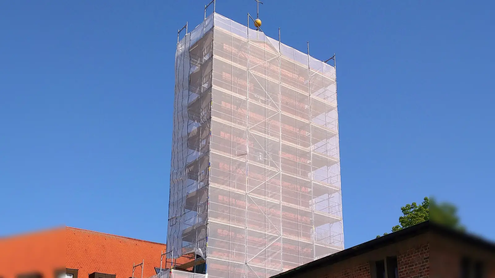 Der Erlös des Gemeindefestes kommt den Renovierungsarbeiten des Kirchturms der evangelischen Gethsemanekirche zugute. (Foto: Honig)