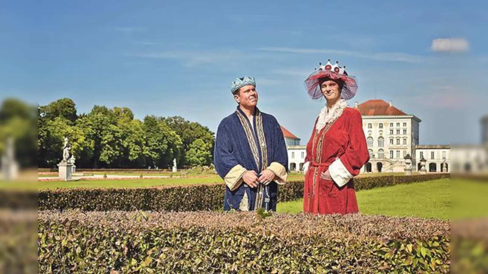 Dominik Burki und Niels Klaunick spielen für die Kleinen »König und König« als Theaterstück.	 (Foto: VA)