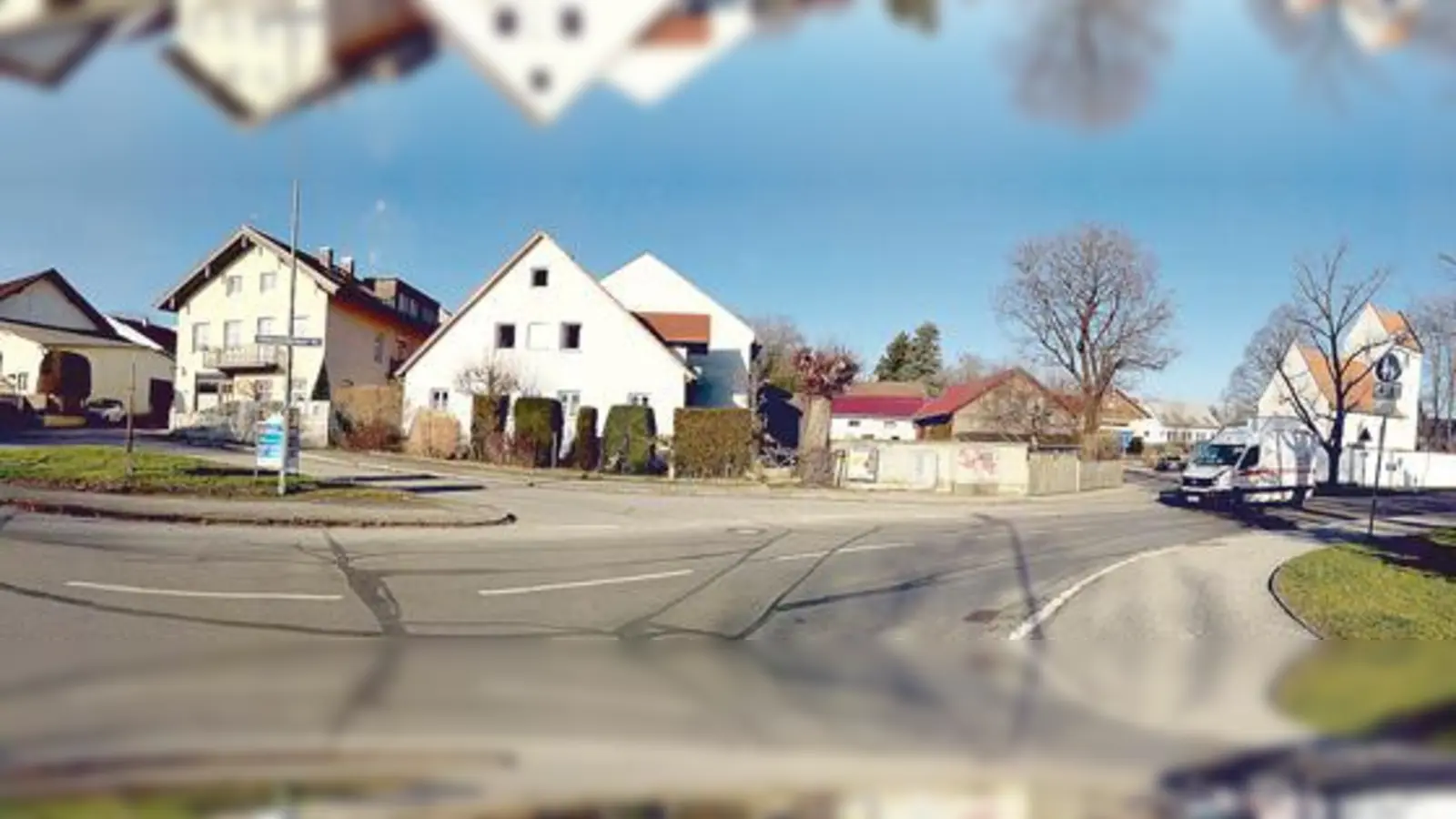 Das alte Johanneskirchen um den Huuezziplatz: einer von vier ensemblegeschützten Dorfkernen im Stadtbezirk Bogenhausen. 	 (Foto: ahi)