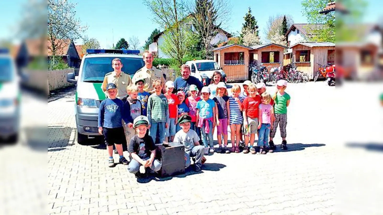 Daniel und sein Bruder Tobias überwachten den Schatz, bis die Polizei kam.	 (Foto: Privat)