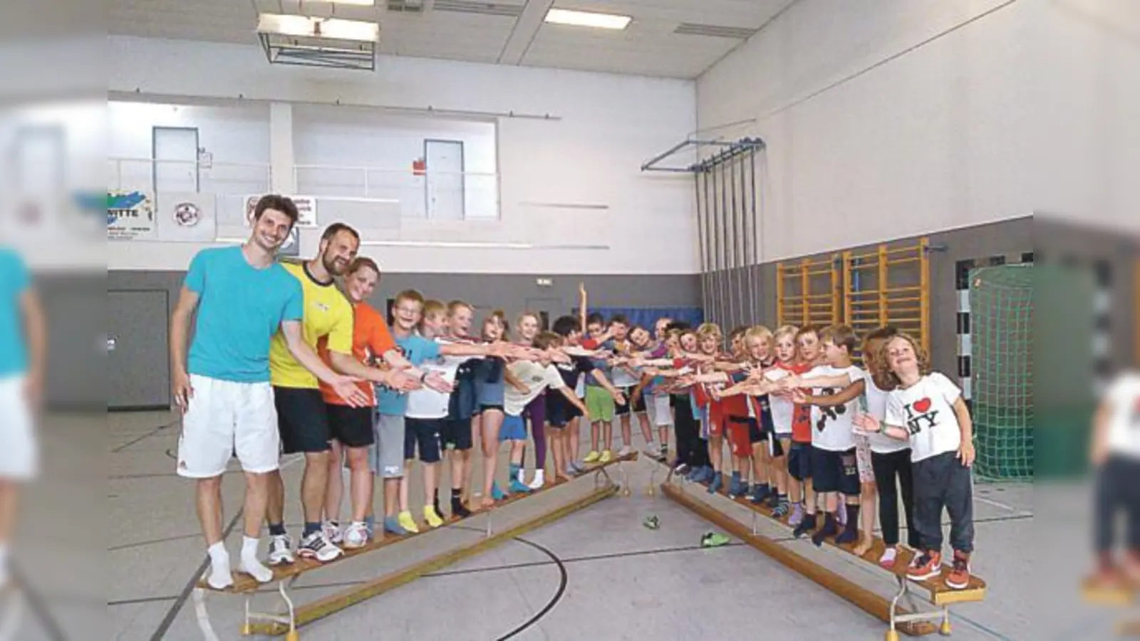 In den Gruppen und im Feriencamp haben Lehrkräfte die Aufsicht. Doch Schüler oder Studenten könnten bei der Betreuung der Kinder helfen.  (Foto: VA)