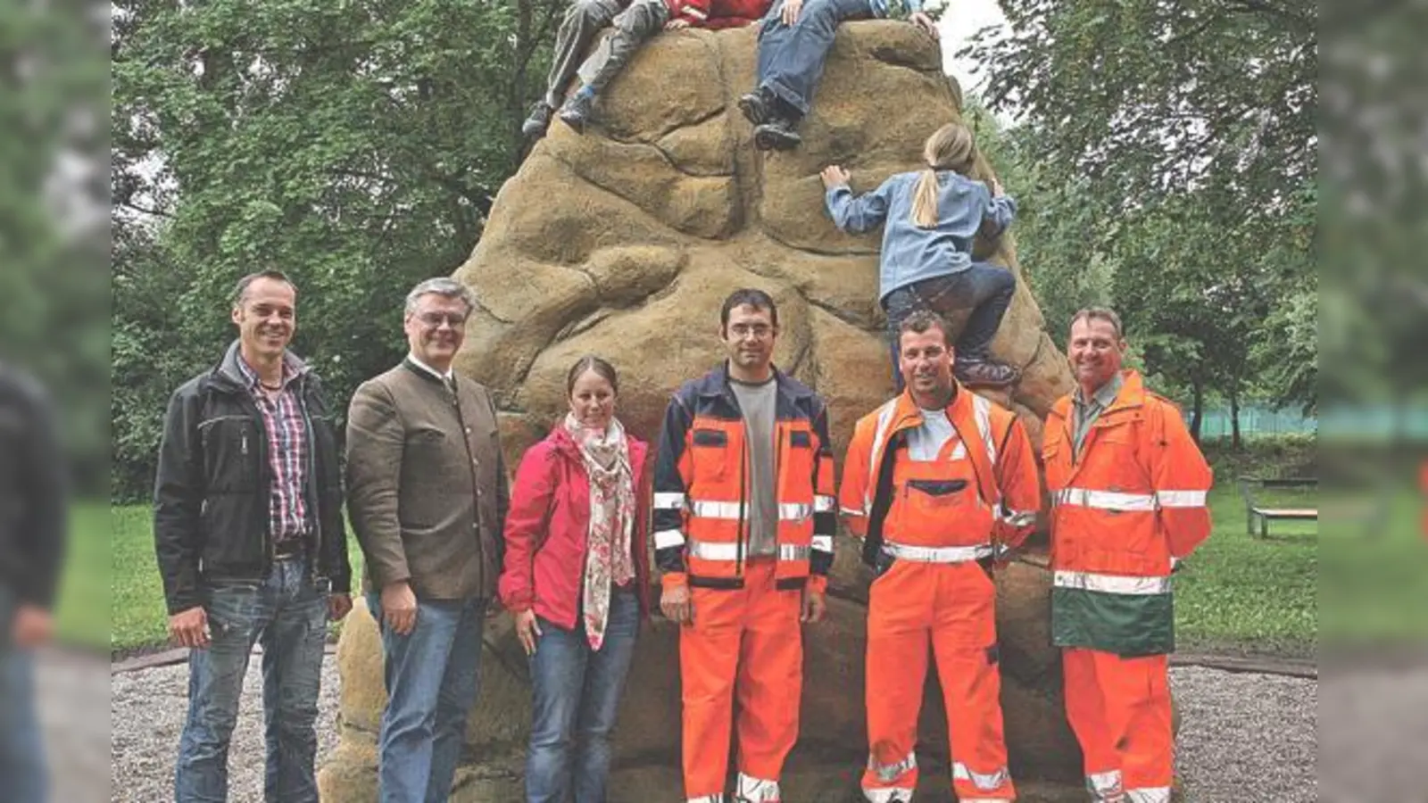 Bei der Eröffnung (v. l.): Wolfgang Huber, Rainer Schneider, Stephanie Brich, Johann Unger, Markus Dill und Herbert Robitschko. 	 (Foto: sl)