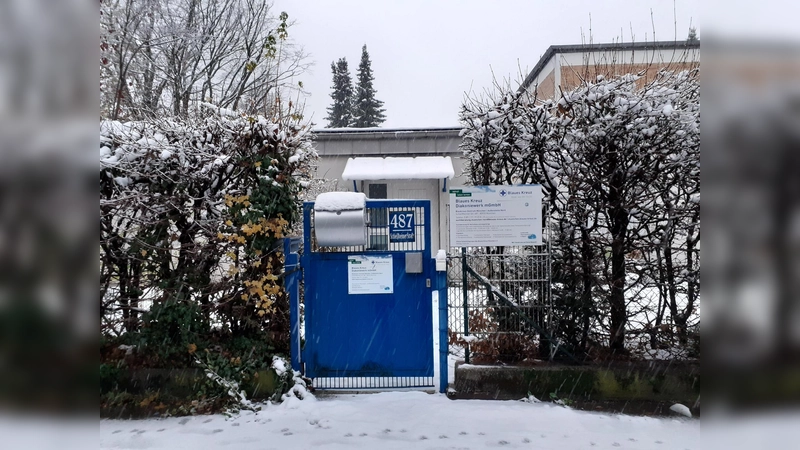 Das Blaue Kreuz bietet Hilfe beim Ausstieg aus der Alkoholsucht, aber auch bei anderen Süchten. Im Bild zu sehen ist die Zweigstelle in der Schleißheimer Straße 487. (Foto: mha)