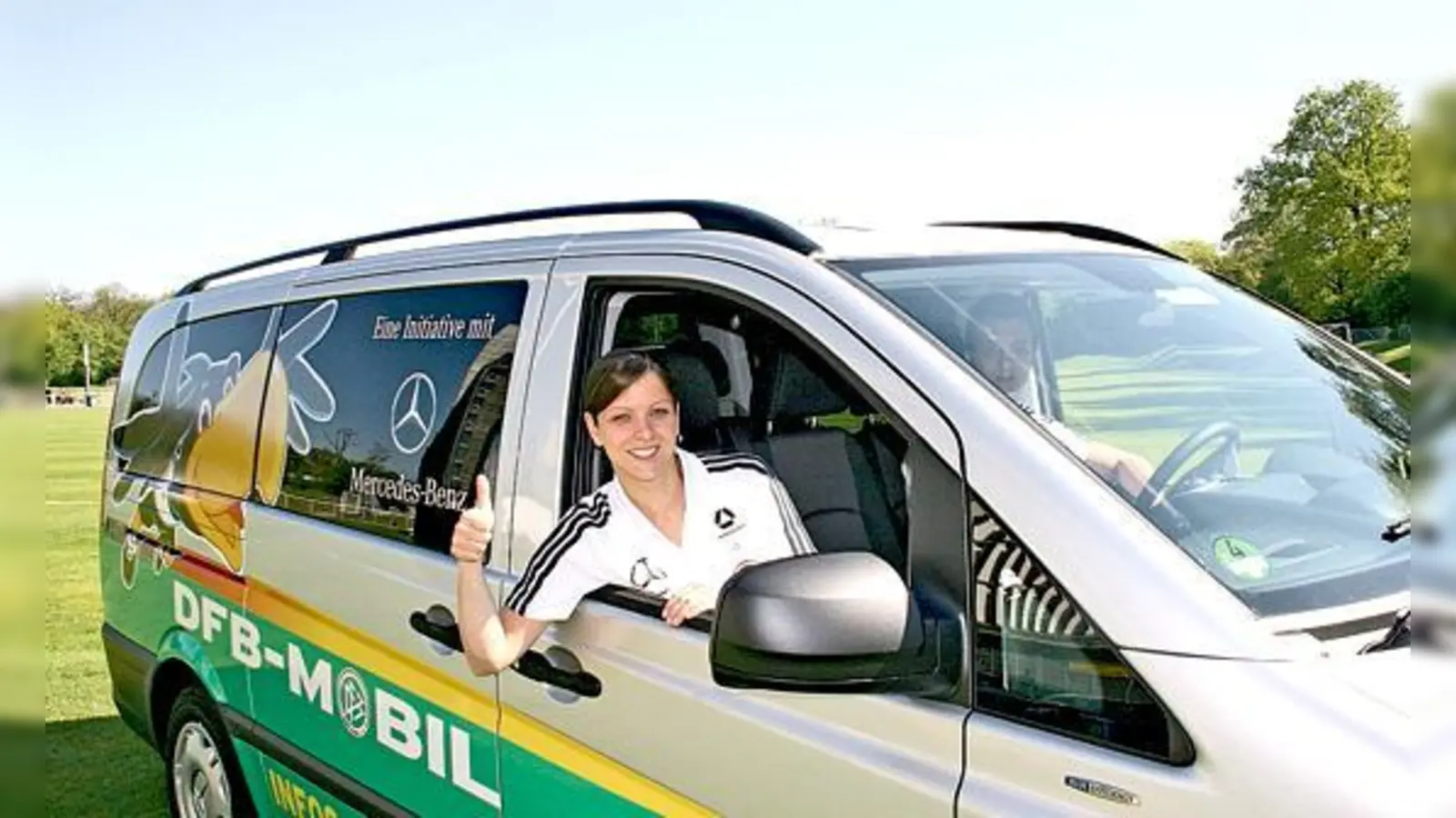 Der TSV Allach 09 freute sich über den Besuch des DFB-Mobils und die vielen praktischen Tipps rund um den Amateurfußball.	 (Foto: pi)