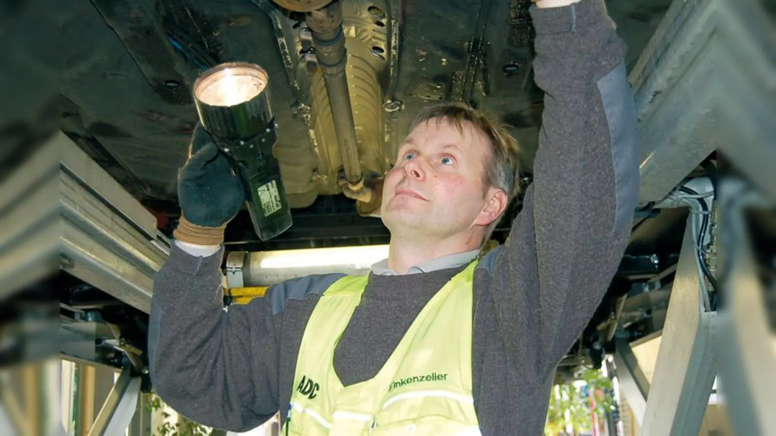 Eine Gebrauchtwagendiagnose im ADAC-Prüfzentrum München schützt vor bösen Überraschungen.